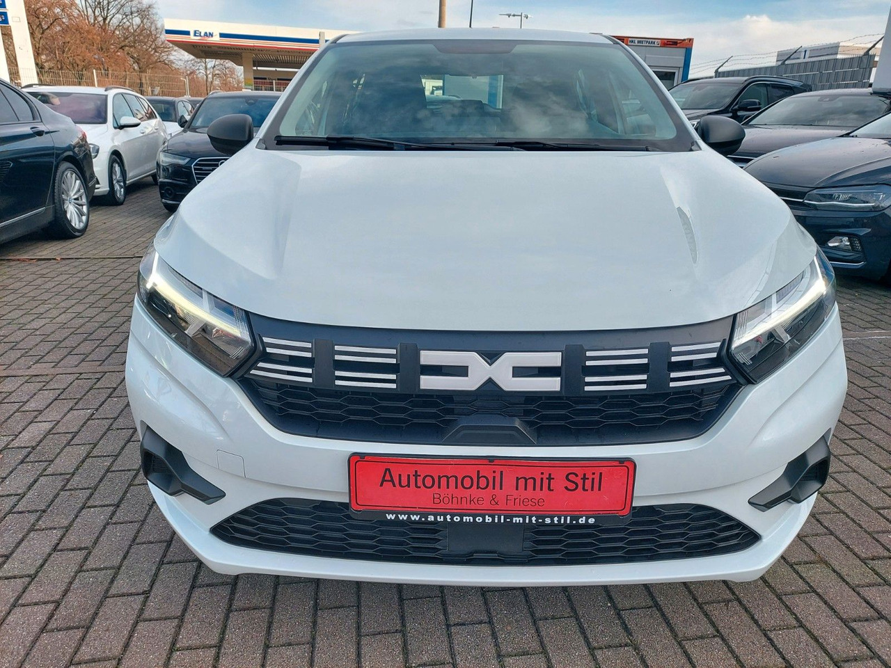 Dacia Sandero III Essential Klima DAB M+S Android PDC - Limuzina: slika 2 Dacia Sandero III Essential Klima DAB M+S Android PDC - Limuzina: slika 2