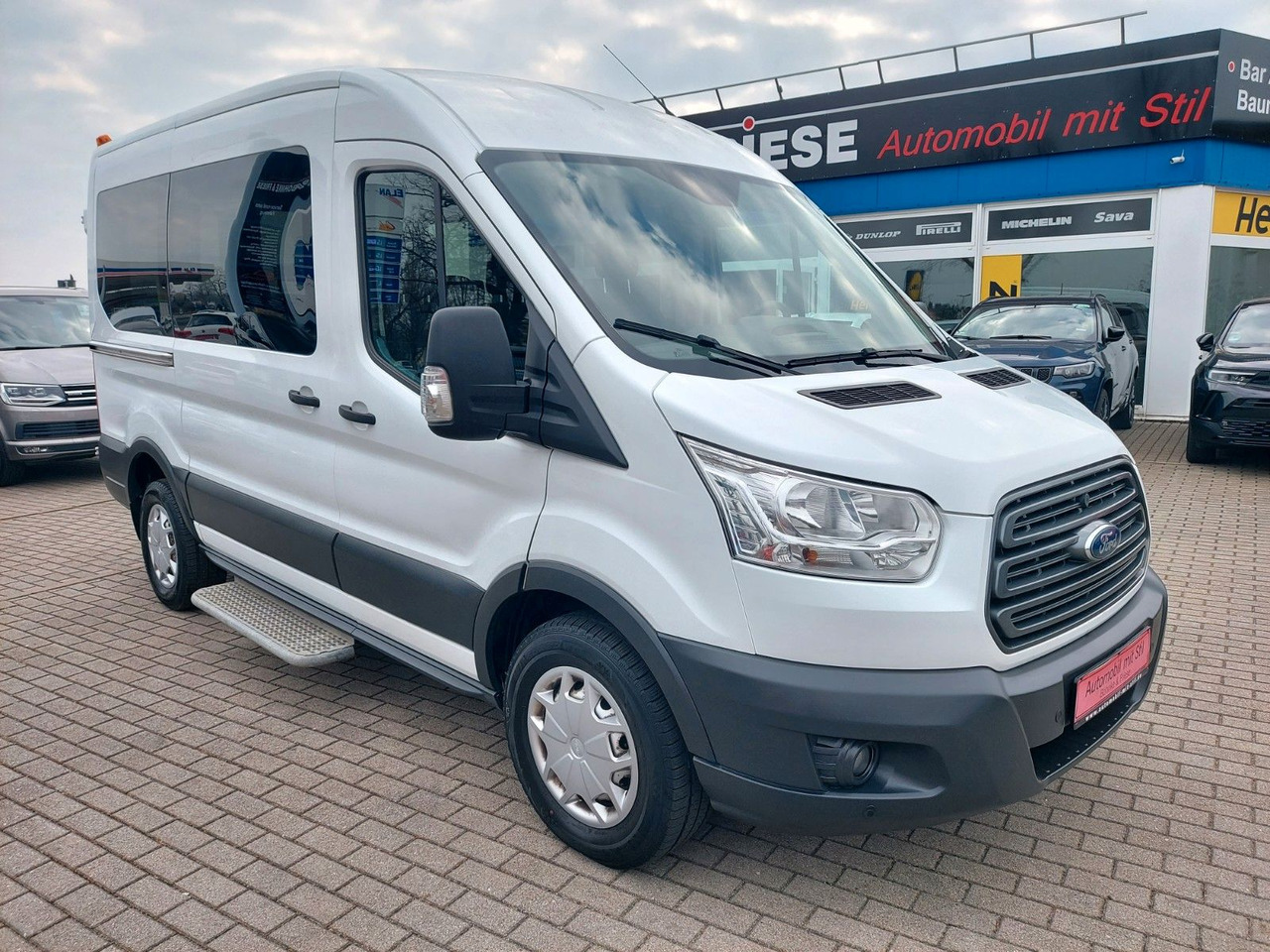 Ford Transit Kombi 330 L2 Trend 9 Sitze Klima Sitzhei - Putnički kombi: slika 4 Ford Transit Kombi 330 L2 Trend 9 Sitze Klima Sitzhei - Putnički kombi: slika 4