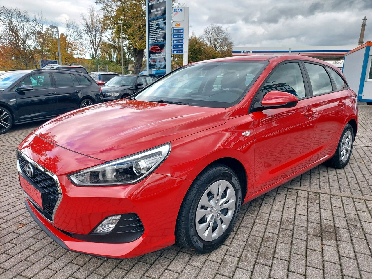 Hyundai i30 cw Pure Klima Spurasssist 8x Räder - Karavan: slika 5 Hyundai i30 cw Pure Klima Spurasssist 8x Räder - Karavan: slika 5