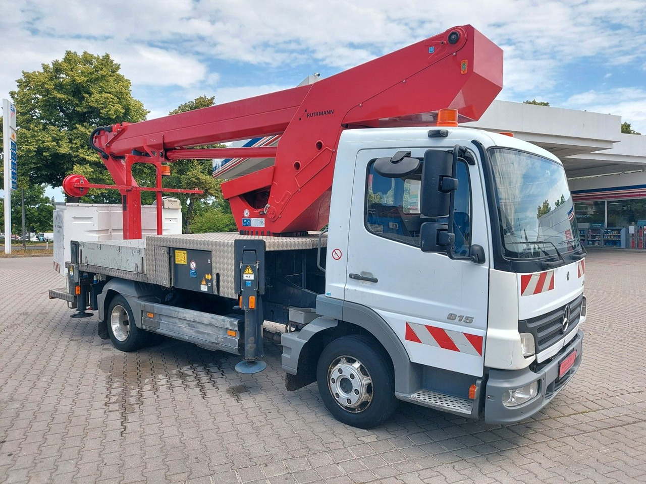 Mercedes-Benz Atego 2 4-Zyl. 4x2 RUTHMANN T270 27 METER - Vazdušna platforma montirana na kamion: slika 2 Mercedes-Benz Atego 2 4-Zyl. 4x2 RUTHMANN T270 27 METER - Vazdušna platforma montirana na kamion: slika 2