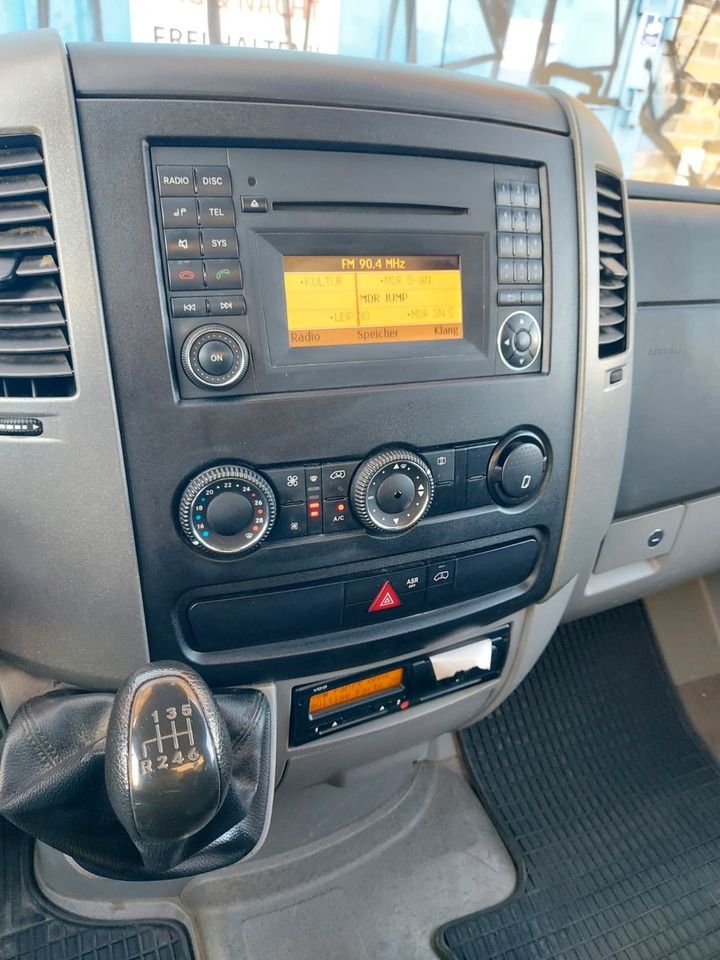Mercedes-Benz Sprinter II Pritsche 316 Pritsche Klima Sandheiz - Dostavno vozilo sa ceradom: slika 3 Mercedes-Benz Sprinter II Pritsche 316 Pritsche Klima Sandheiz - Dostavno vozilo sa ceradom: slika 3