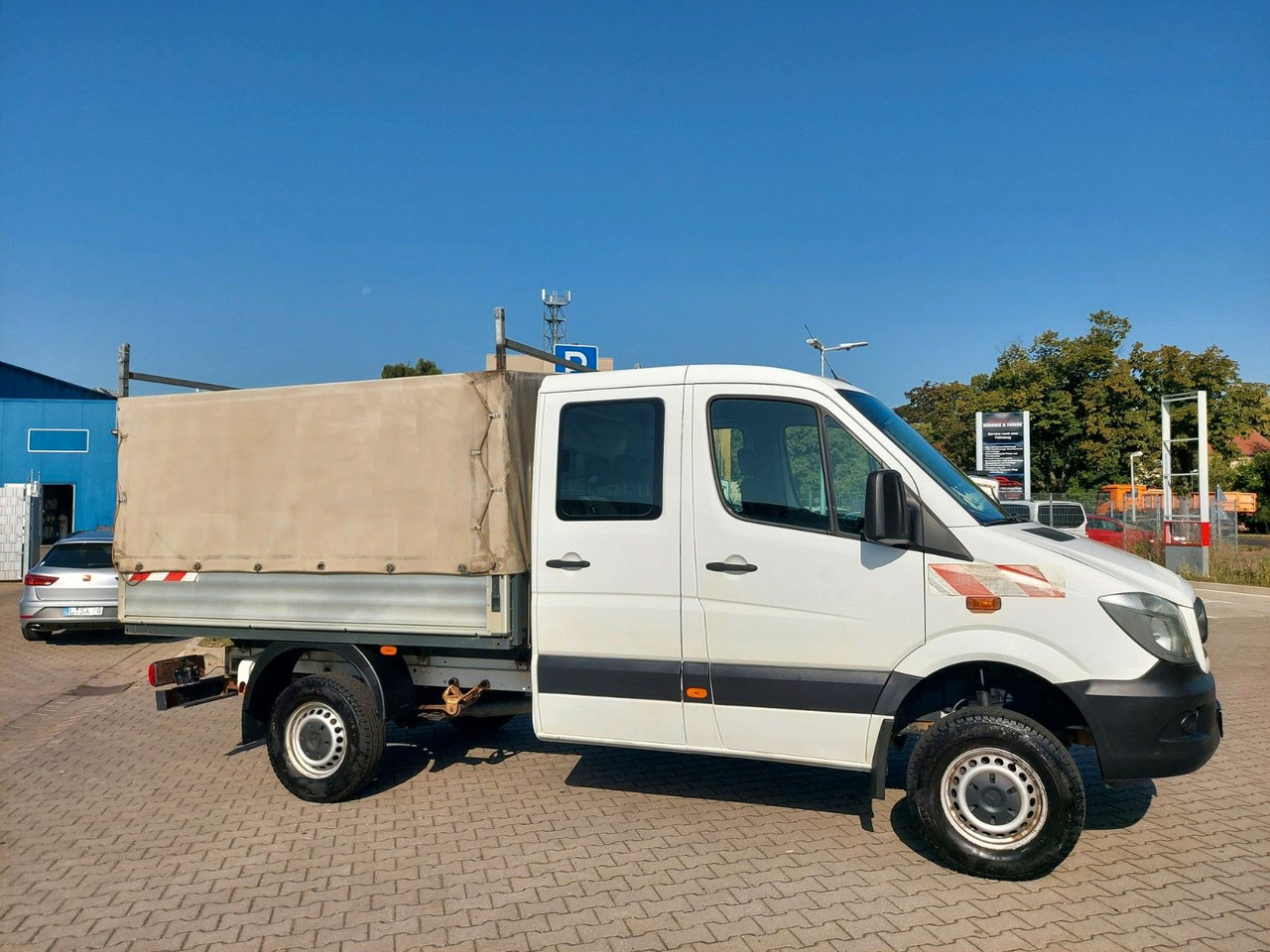 Mercedes-Benz Sprinter II Pritsche DoKa 316 4X4 6Sitze Klima - Dostavno vozilo sa ceradom, Dostavno vozilo sa duplom kabinom: slika 5 Mercedes-Benz Sprinter II Pritsche DoKa 316 4X4 6Sitze Klima - Dostavno vozilo sa ceradom, Dostavno vozilo sa duplom kabinom: slika 5