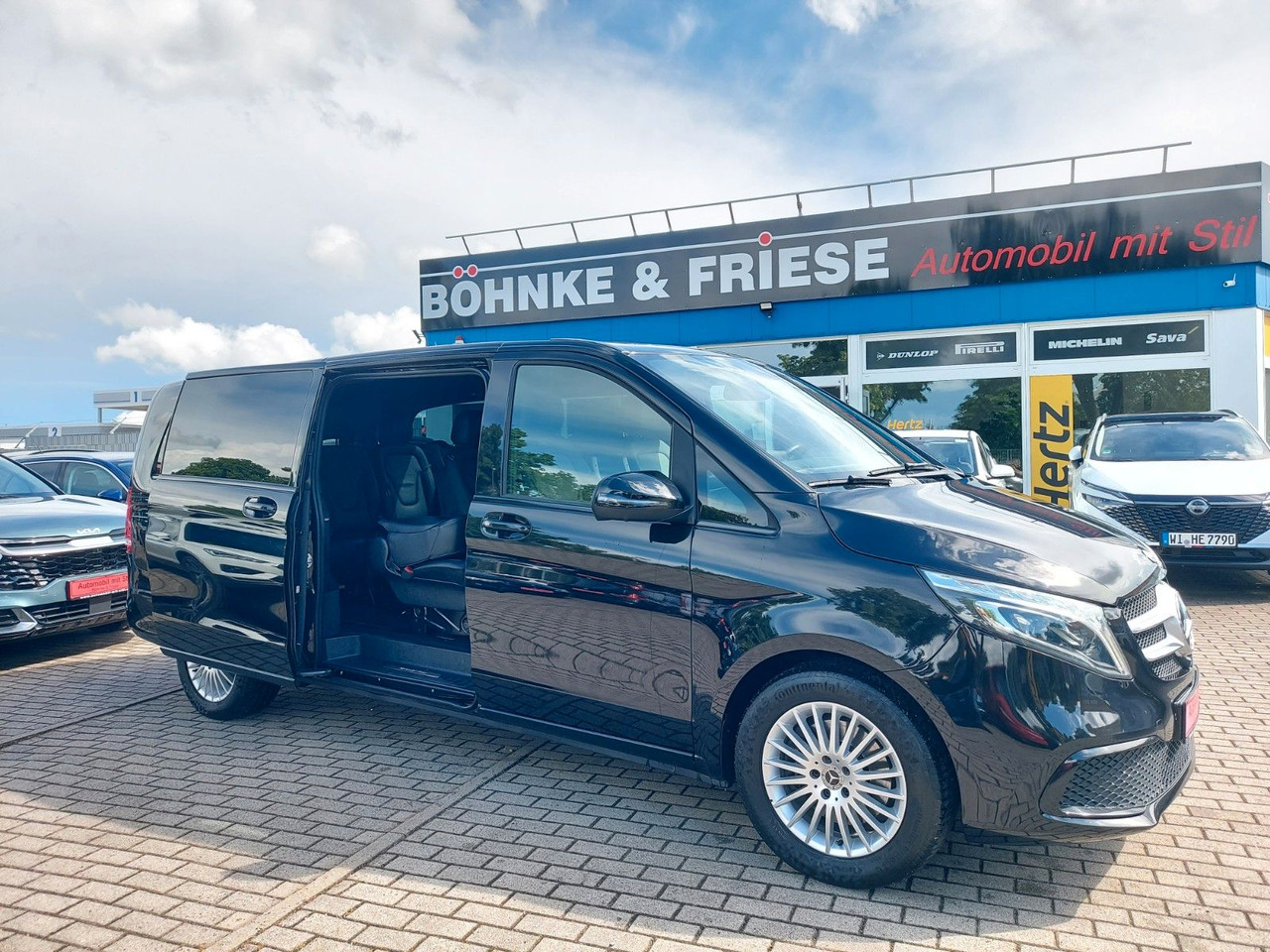 Mercedes-Benz V -Klasse V250 d AMG AVANTGARDE extralang 8 Sitz - Putnički kombi: slika 1 Mercedes-Benz V -Klasse V250 d AMG AVANTGARDE extralang 8 Sitz - Putnički kombi: slika 1