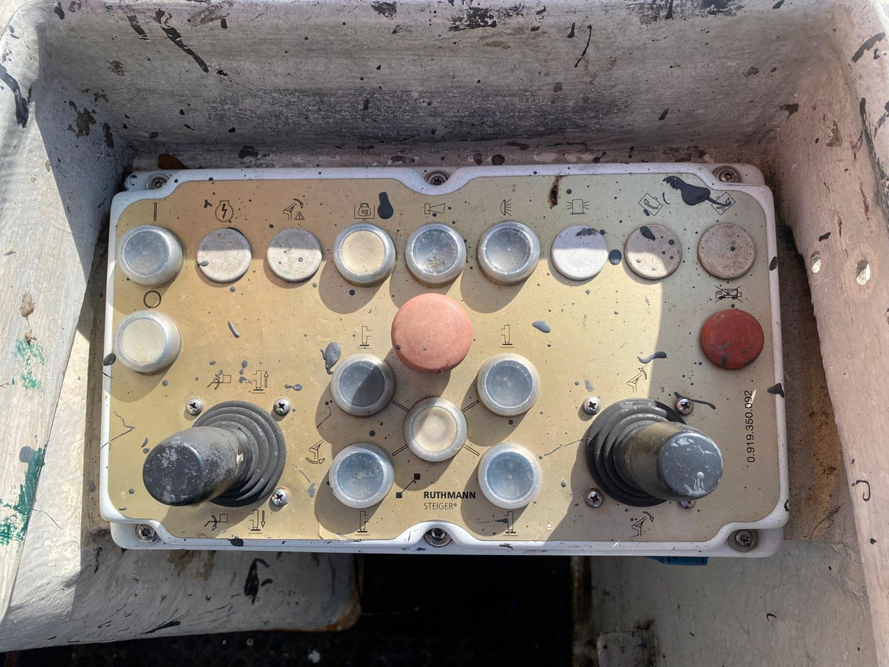 Vazdušna platforma montirana na kamion Mercedes-Benz VARIO 816D 4x4 HUB Steiger Ruthmann K130: slika 22 Vazdušna platforma montirana na kamion Mercedes-Benz VARIO 816D 4x4 HUB Steiger Ruthmann K130: slika 22