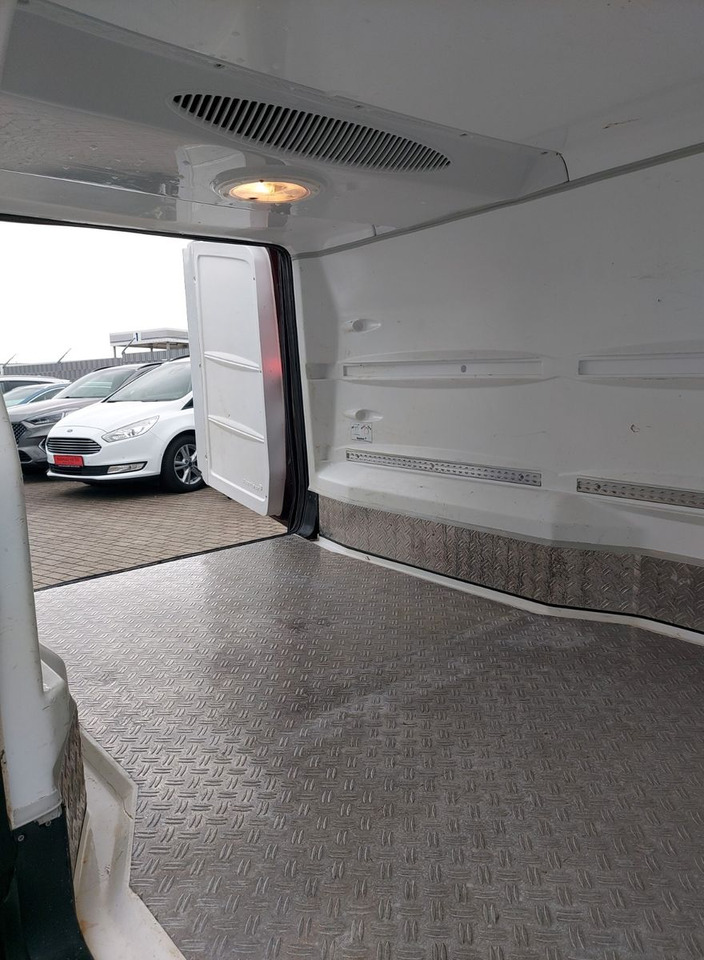 Mercedes-Benz Vito 116 CDI Lang Kühler Cooler KERSTNER 220V - Dostavno vozilo hladnjača: slika 4 Mercedes-Benz Vito 116 CDI Lang Kühler Cooler KERSTNER 220V - Dostavno vozilo hladnjača: slika 4
