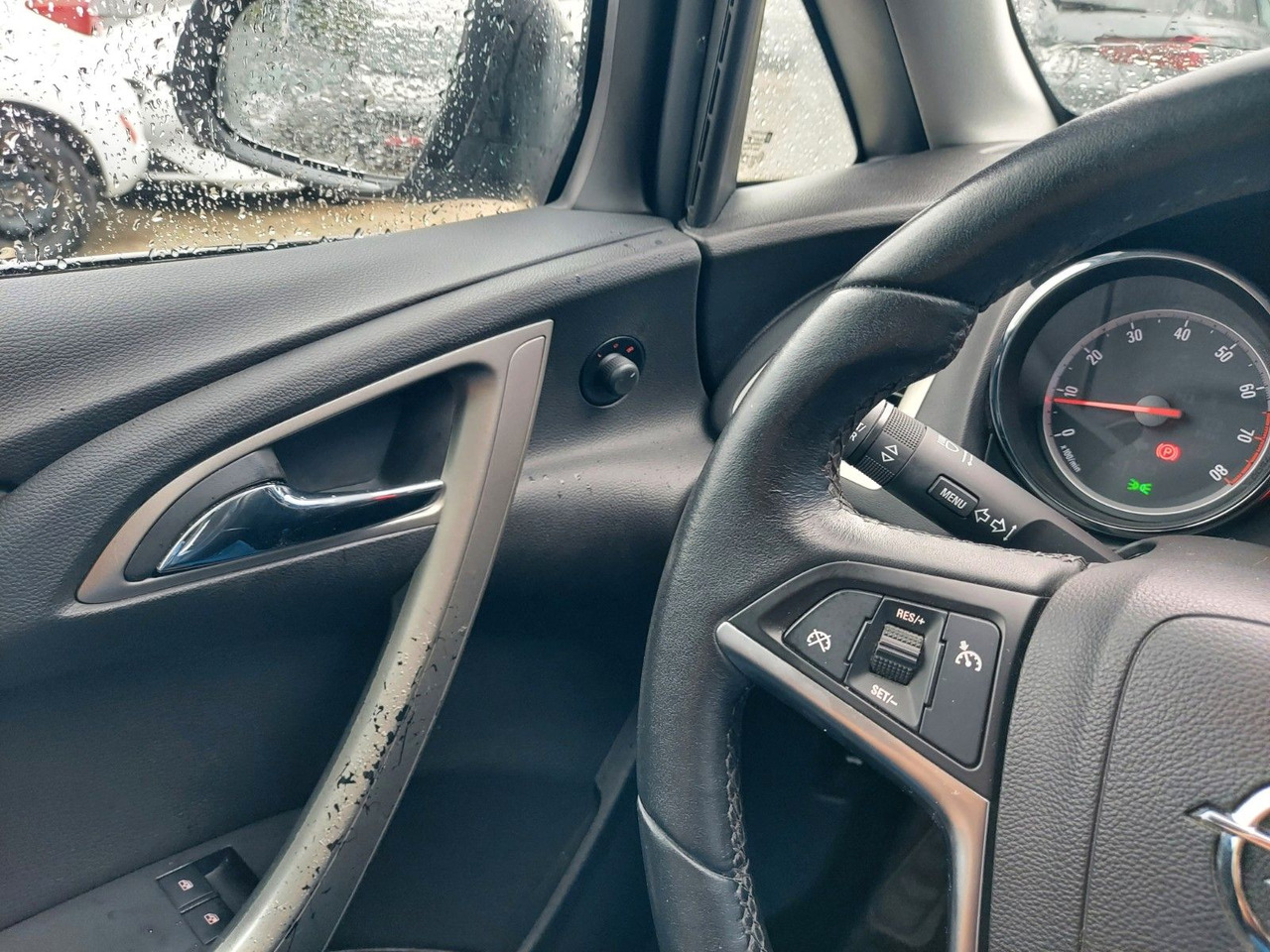 Opel Astra J Lim. 5-trg. 150 Jahre Opel Xenon Leder - Limuzina: slika 4 Opel Astra J Lim. 5-trg. 150 Jahre Opel Xenon Leder - Limuzina: slika 4