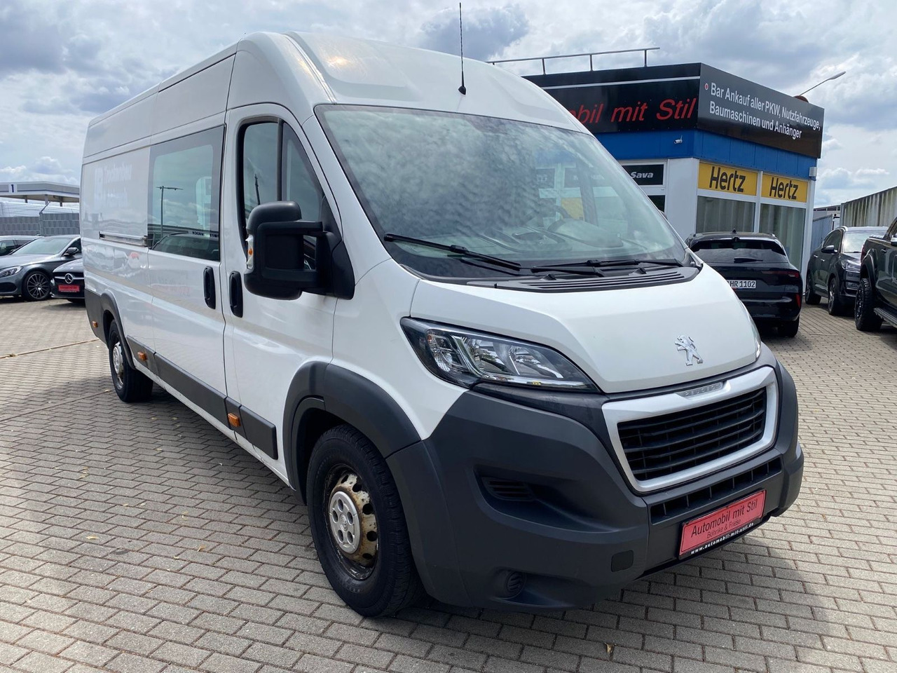Peugeot Boxer Kasten Hochraum 435 L4H2 Komfort Plus Blue - Putnički kombi: slika 2 Peugeot Boxer Kasten Hochraum 435 L4H2 Komfort Plus Blue - Putnički kombi: slika 2