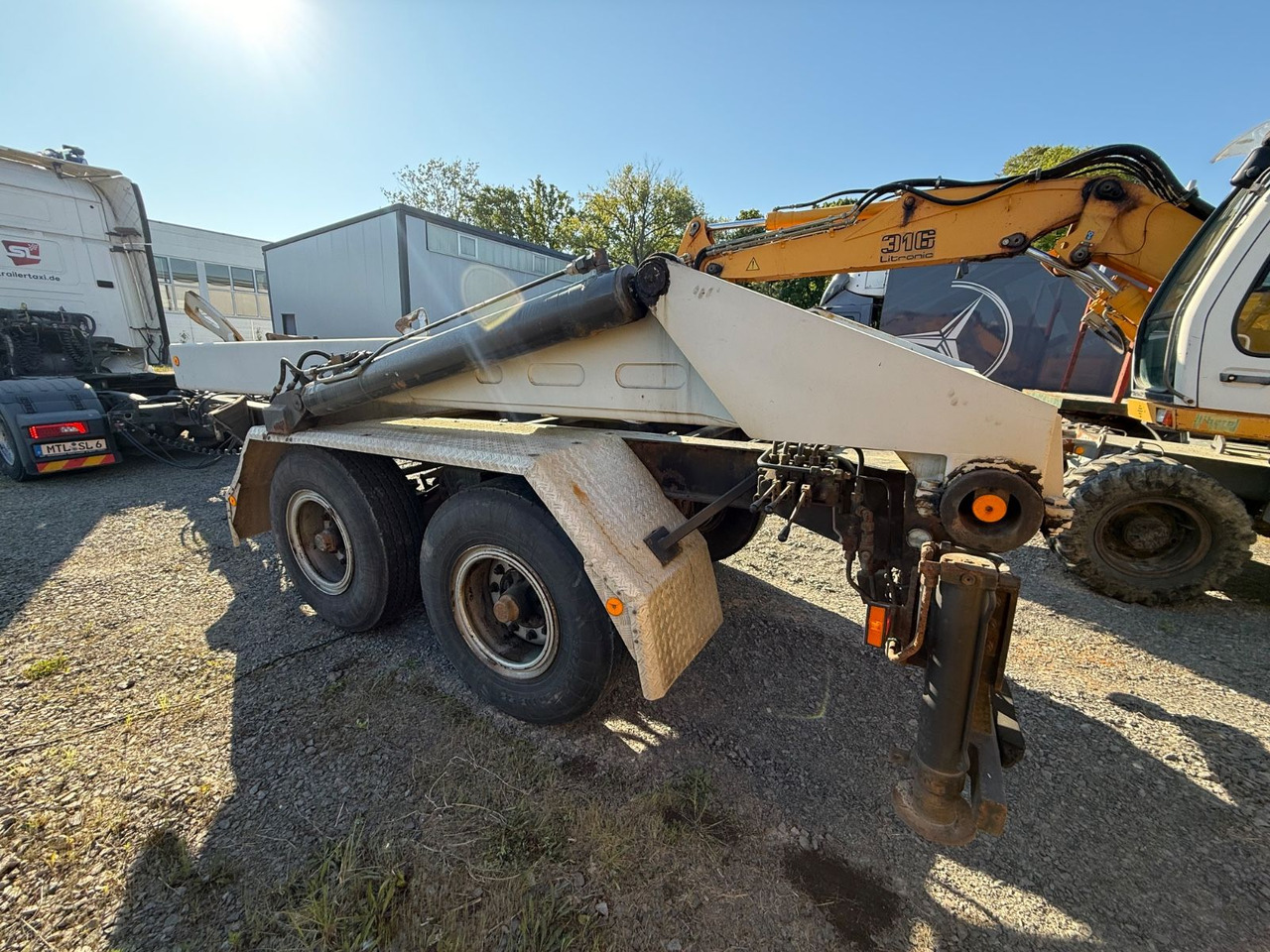 M-TEC MATHIS SILO AUFSTELLER TÜV NEU - Prikolica: slika 5 M-TEC MATHIS SILO AUFSTELLER TÜV NEU - Prikolica: slika 5