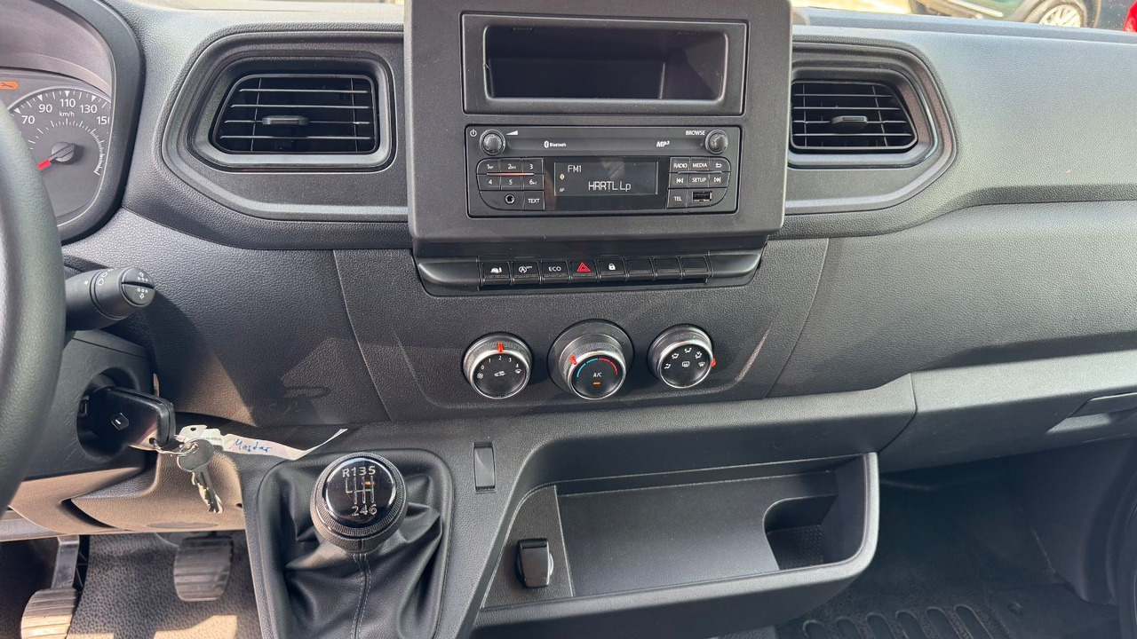 Renault Master III Kasten L3H2 HKa 3,5t 7 Sitzer 1. Hand - Putnički kombi: slika 4 Renault Master III Kasten L3H2 HKa 3,5t 7 Sitzer 1. Hand - Putnički kombi: slika 4