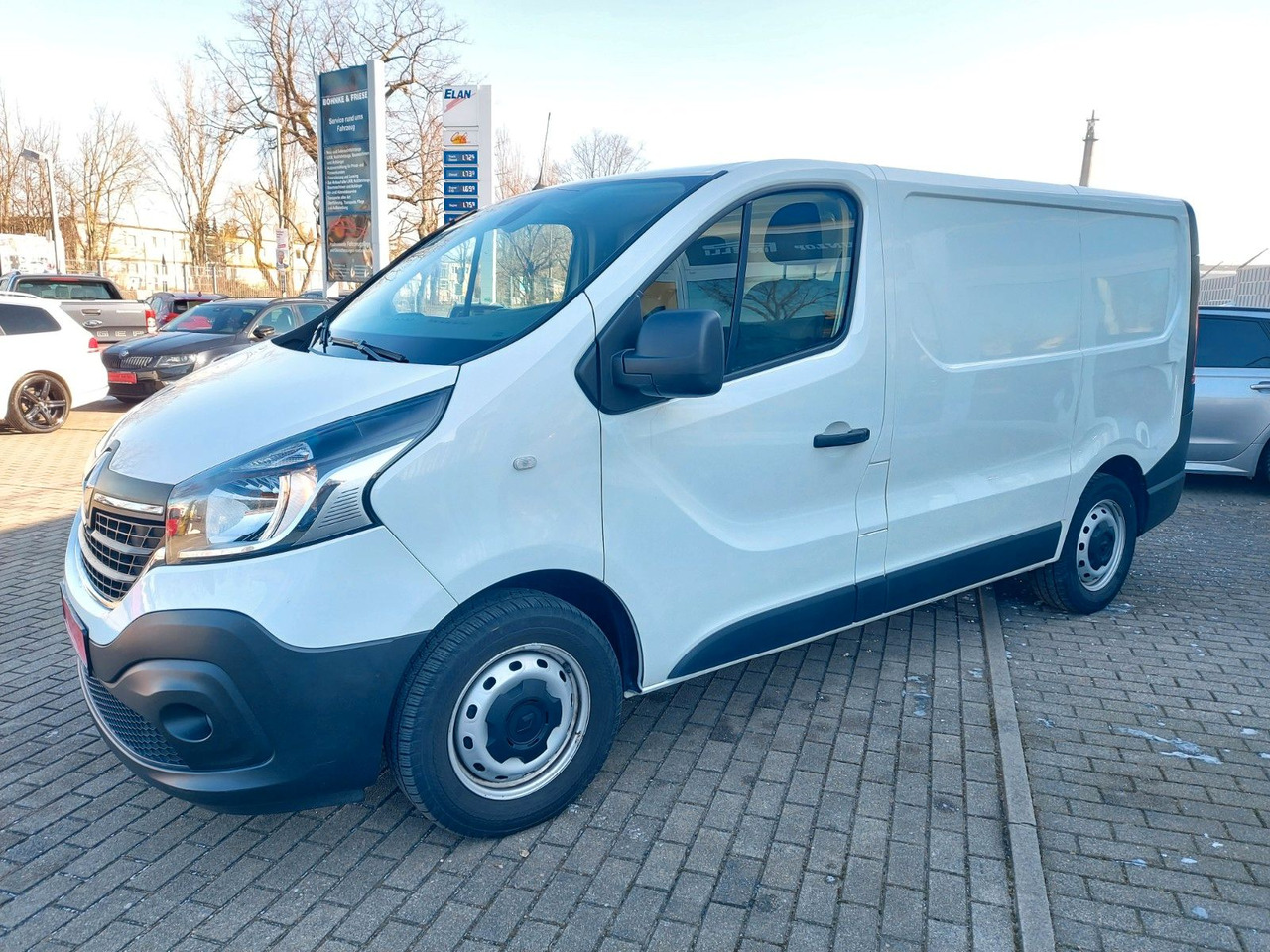 Renault Trafic Kasten L1H1 2,8t Komfort Klima Navi Tempo Renault Trafic Kasten L1H1 2,8t Komfort Klima Navi Tempo - Minibus, Putnički kombi: slika 1 Renault Trafic Kasten L1H1 2,8t Komfort Klima Navi Tempo Renault Trafic Kasten L1H1 2,8t Komfort Klima Navi Tempo - Minibus, Putnički kombi: slika 1