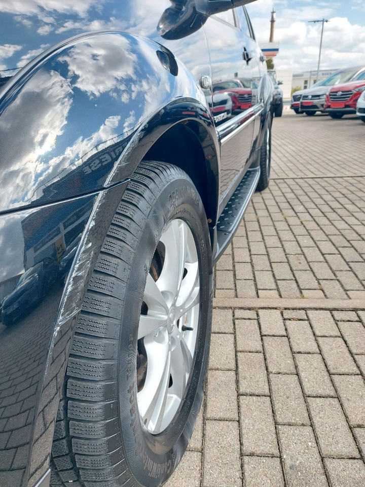 SUVSUV Ssangyong REXTON Rexton II Automatik 7 Sitze Leder 4x4: slika 24 SUVSUV Ssangyong REXTON Rexton II Automatik 7 Sitze Leder 4x4: slika 24