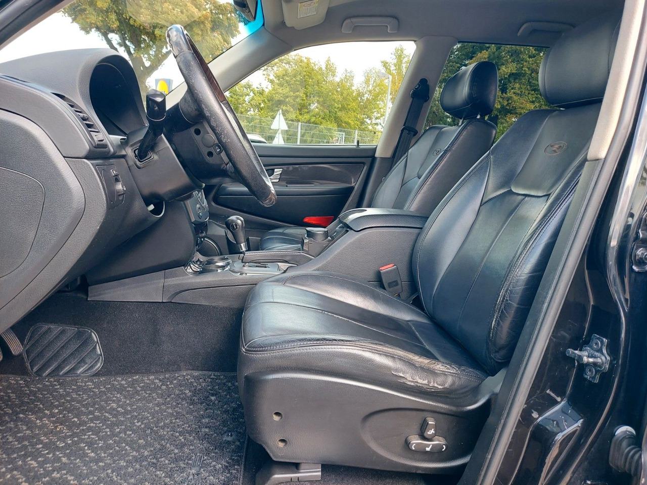 SUVSUV Ssangyong REXTON Rexton II Automatik 7 Sitze Leder 4x4: slika 11 SUVSUV Ssangyong REXTON Rexton II Automatik 7 Sitze Leder 4x4: slika 11