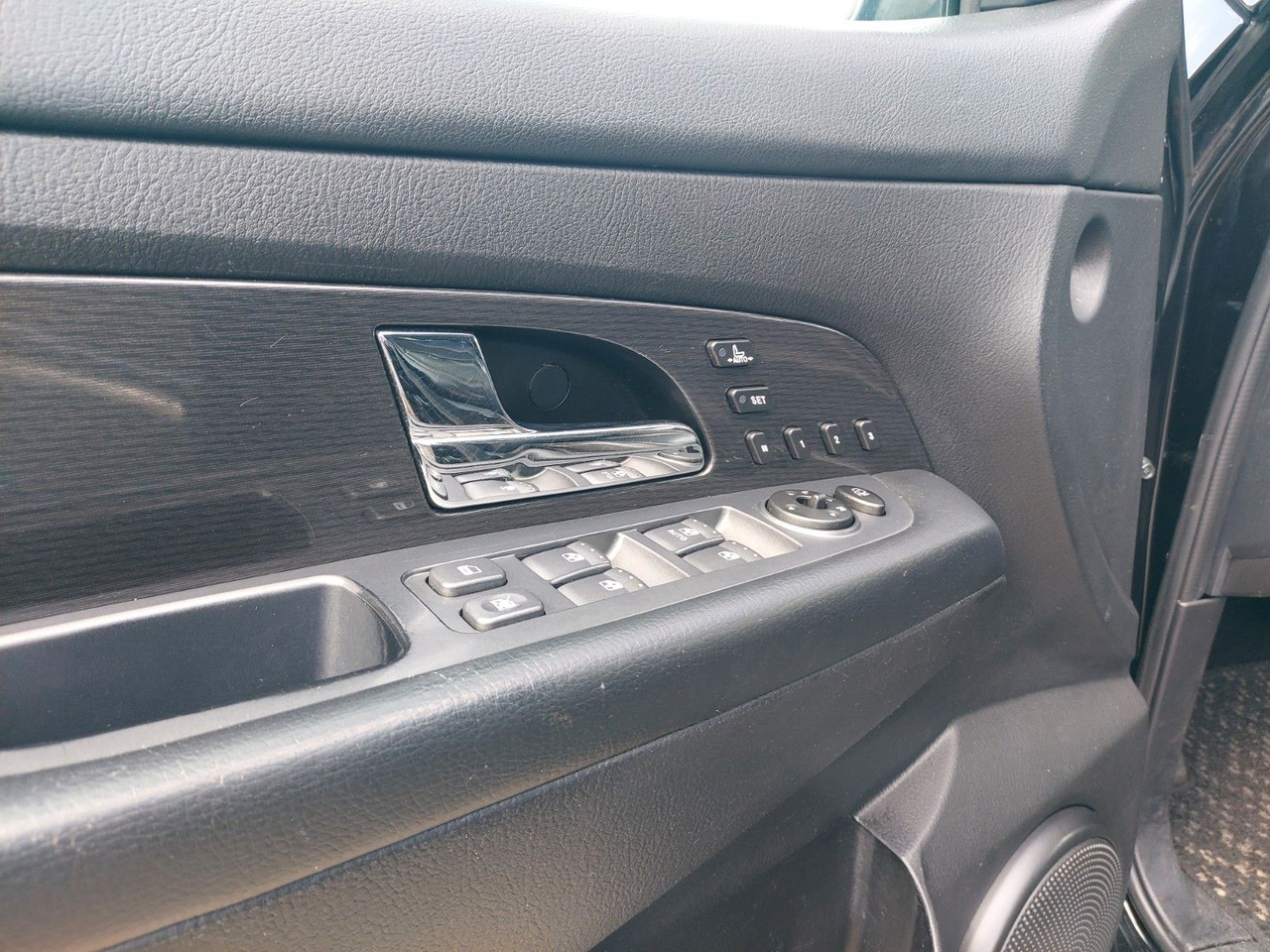 SUVSUV Ssangyong REXTON Rexton II Automatik 7 Sitze Leder 4x4: slika 18 SUVSUV Ssangyong REXTON Rexton II Automatik 7 Sitze Leder 4x4: slika 18