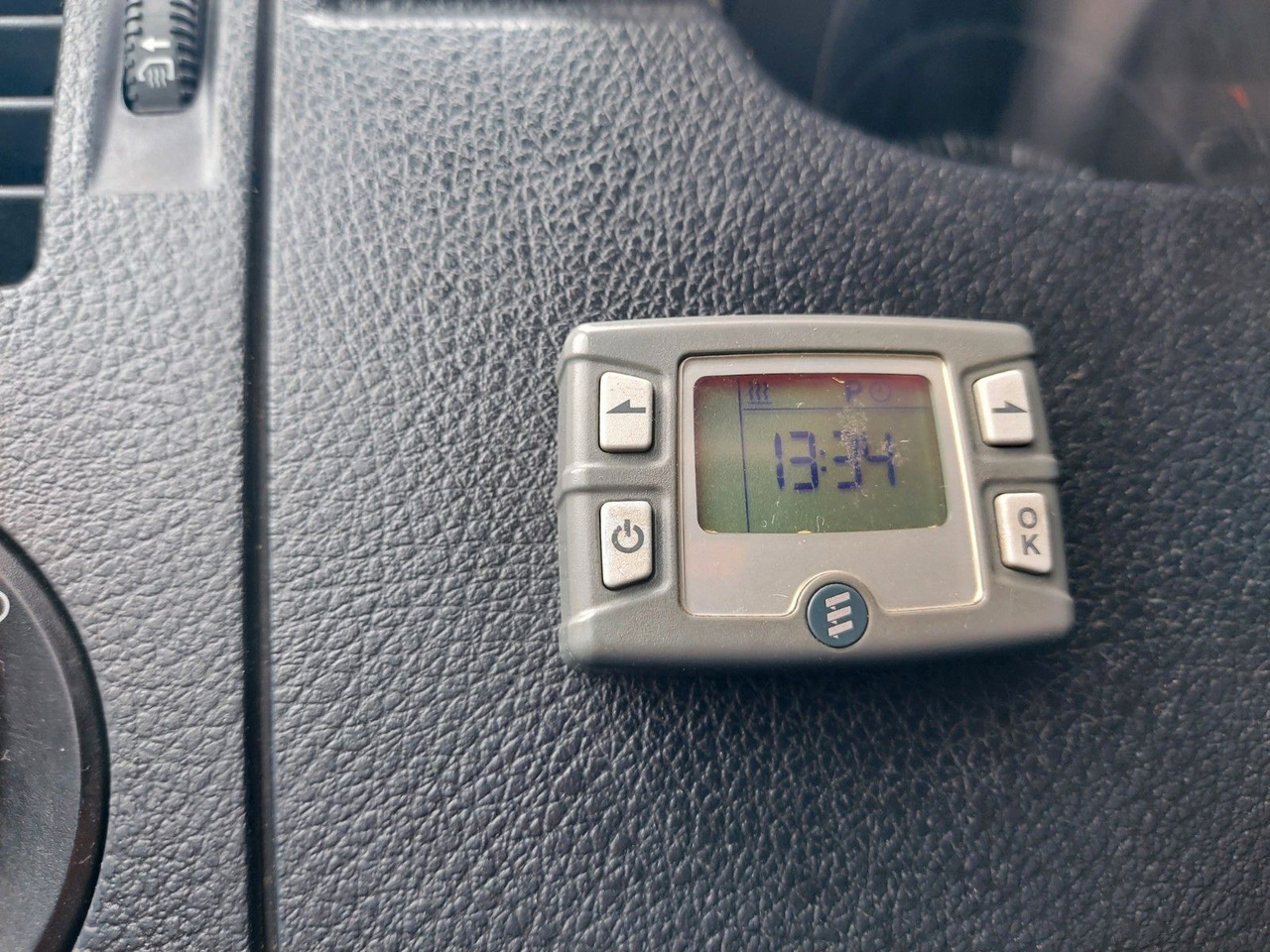 Volkswagen Crafter Kasten 35 L2H2 Hoch lang Standheiz - Putnički kombi: slika 2 Volkswagen Crafter Kasten 35 L2H2 Hoch lang Standheiz - Putnički kombi: slika 2