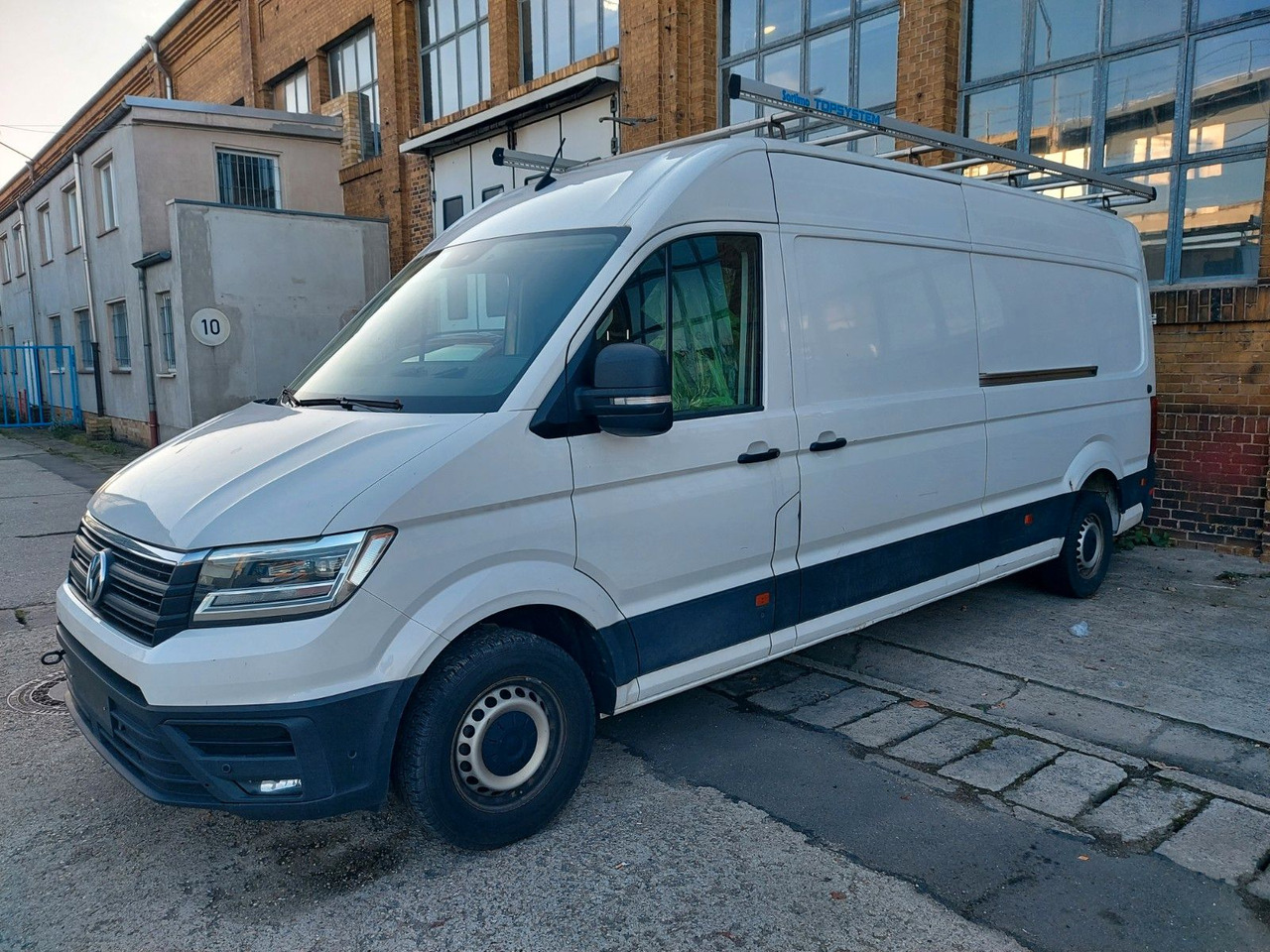 Volkswagen Crafter Kasten 35 lang Hochdach 4MOTION Maxi - Putnički kombi: slika 2 Volkswagen Crafter Kasten 35 lang Hochdach 4MOTION Maxi - Putnički kombi: slika 2