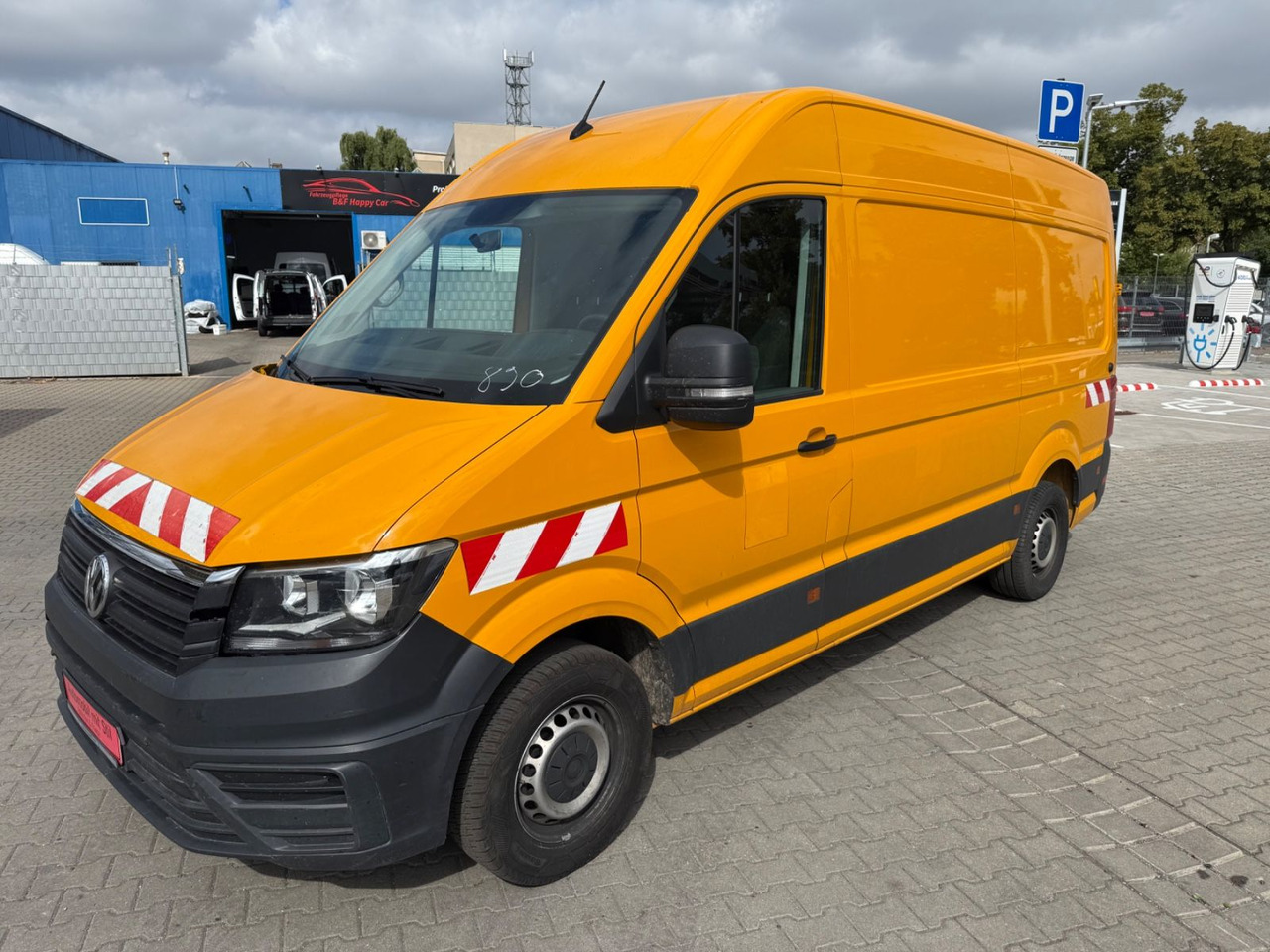 Volkswagen Crafter Kasten Kasten 35 mittellang Hochdach FWD - Putnički kombi: slika 2 Volkswagen Crafter Kasten Kasten 35 mittellang Hochdach FWD - Putnički kombi: slika 2