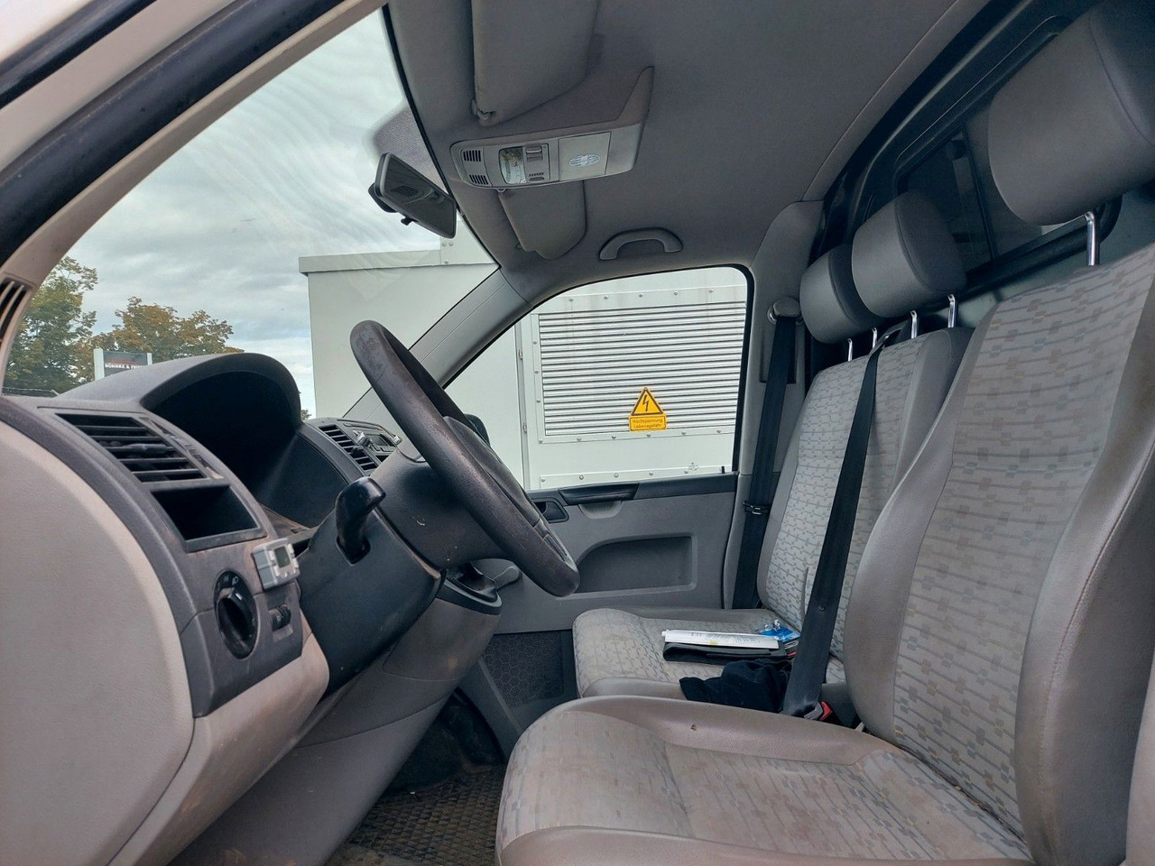 Volkswagen T5 Transporter Kasten Kombi lang Klima AHK - Putnički kombi: slika 3 Volkswagen T5 Transporter Kasten Kombi lang Klima AHK - Putnički kombi: slika 3