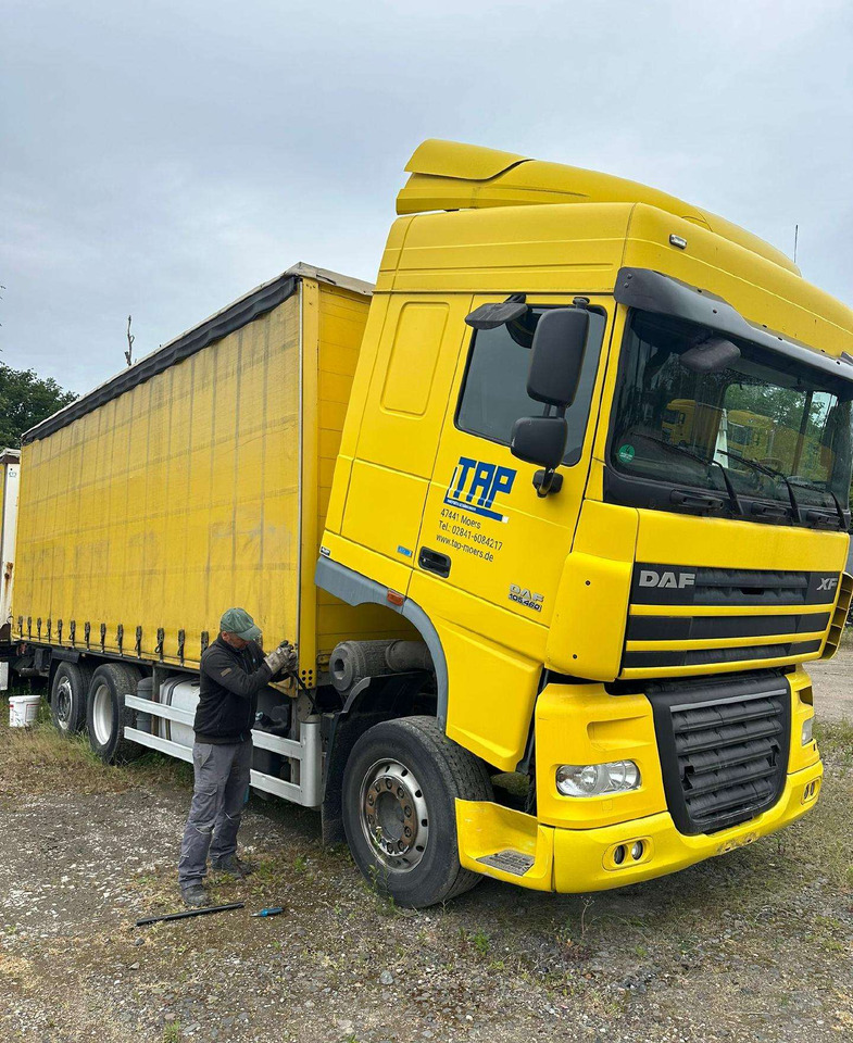 DAF XF 105 - Kamion sa ceradom: slika 4 DAF XF 105 - Kamion sa ceradom: slika 4