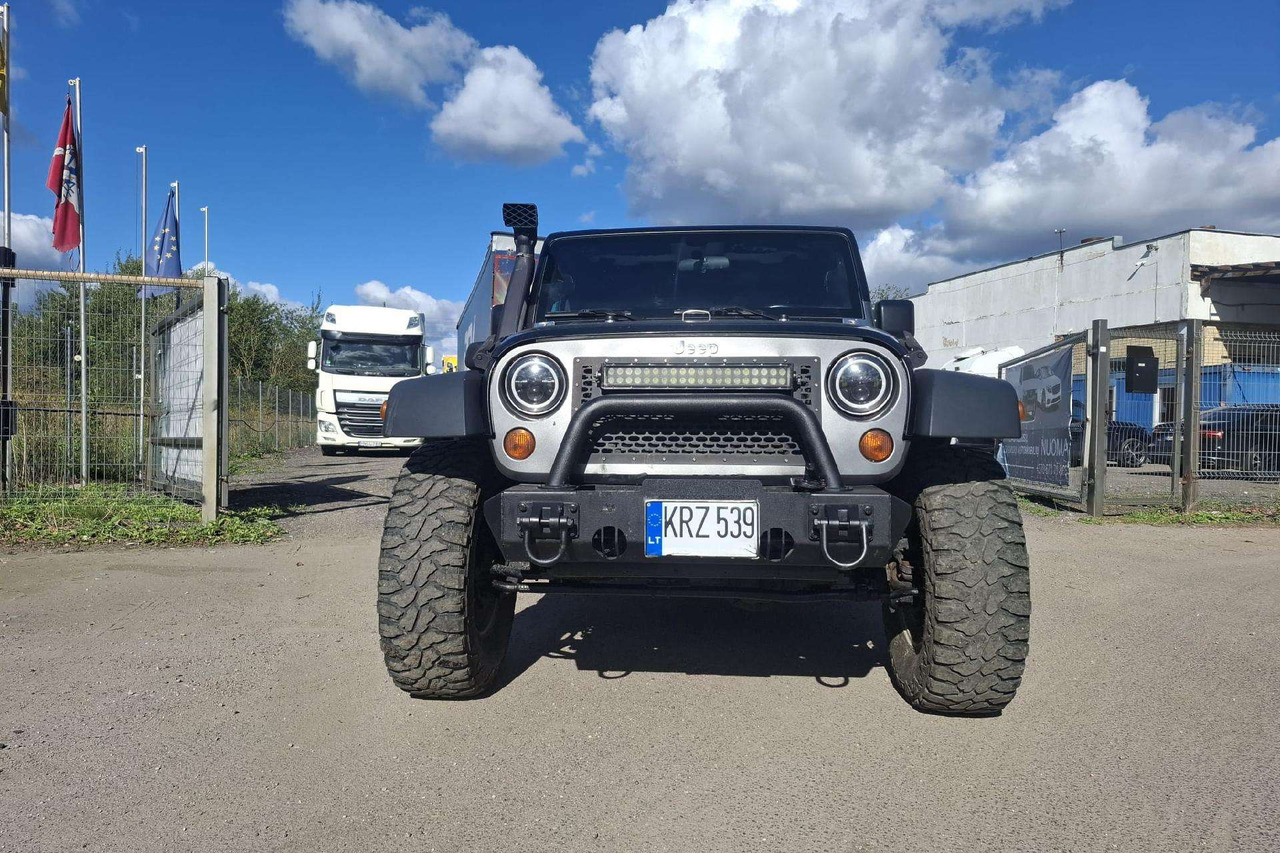 Jeep Wrangler - Automobil: slika 4 Jeep Wrangler - Automobil: slika 4