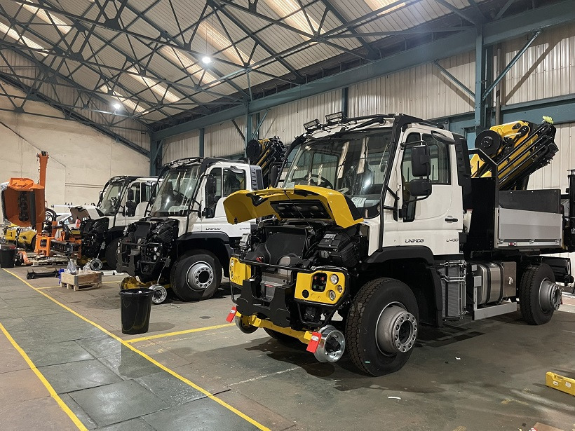 UNIMOG Unimog 423, 4x4, Mercedes Benz, Hiab - Kamion sa dizalicom: slika 2 UNIMOG Unimog 423, 4x4, Mercedes Benz, Hiab - Kamion sa dizalicom: slika 2