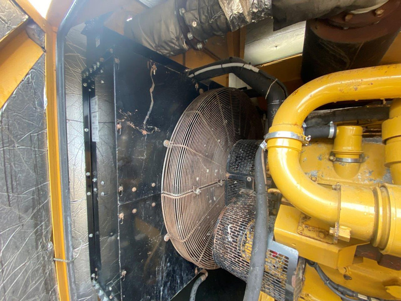 Set generatora Caterpillar 3412C 900 KVA NVT: slika 20