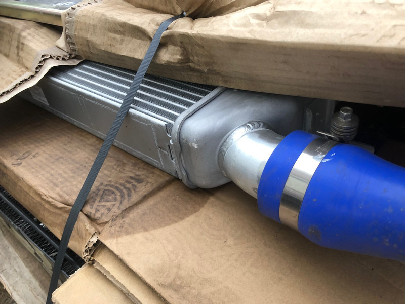 Caterpillar CAT 323D aftercooler OEM 4530619 - Hladnjak: slika 1 Caterpillar CAT 323D aftercooler OEM 4530619 - Hladnjak: slika 1