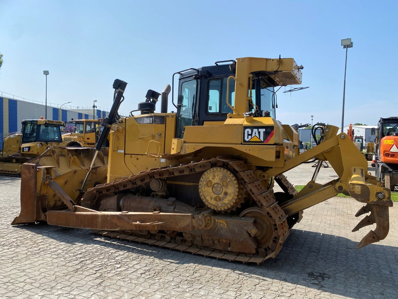 Caterpillar D6T NVT - Buldožer: slika 2 Caterpillar D6T NVT - Buldožer: slika 2