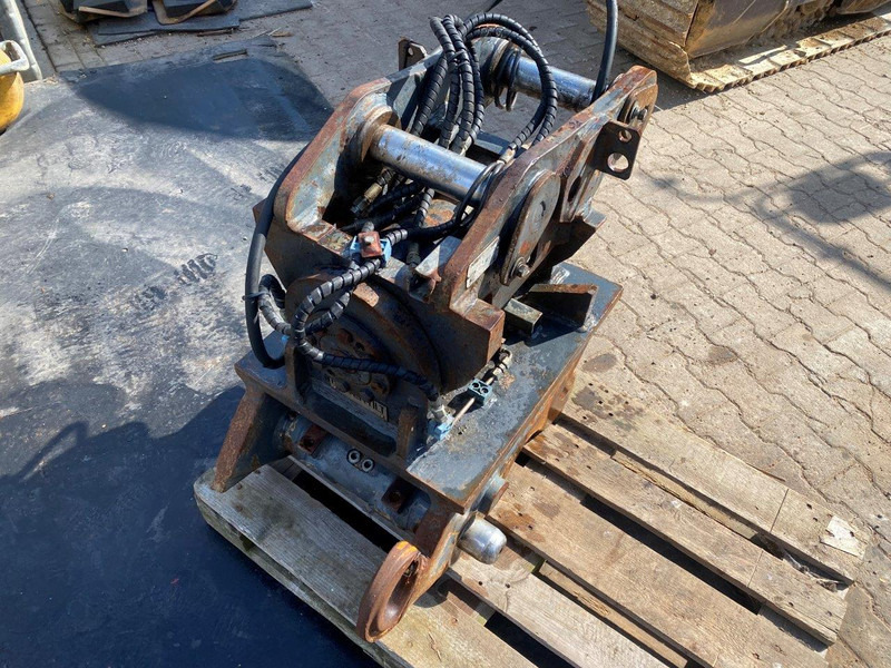 INDEXATOR PTS-10 - Tiltrotator: slika 4 INDEXATOR PTS-10 - Tiltrotator: slika 4