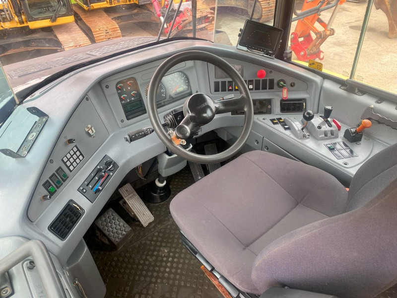 Volvo A 30 D 6x6 dumper articulated hauler - Kiper: slika 3 Volvo A 30 D 6x6 dumper articulated hauler - Kiper: slika 3