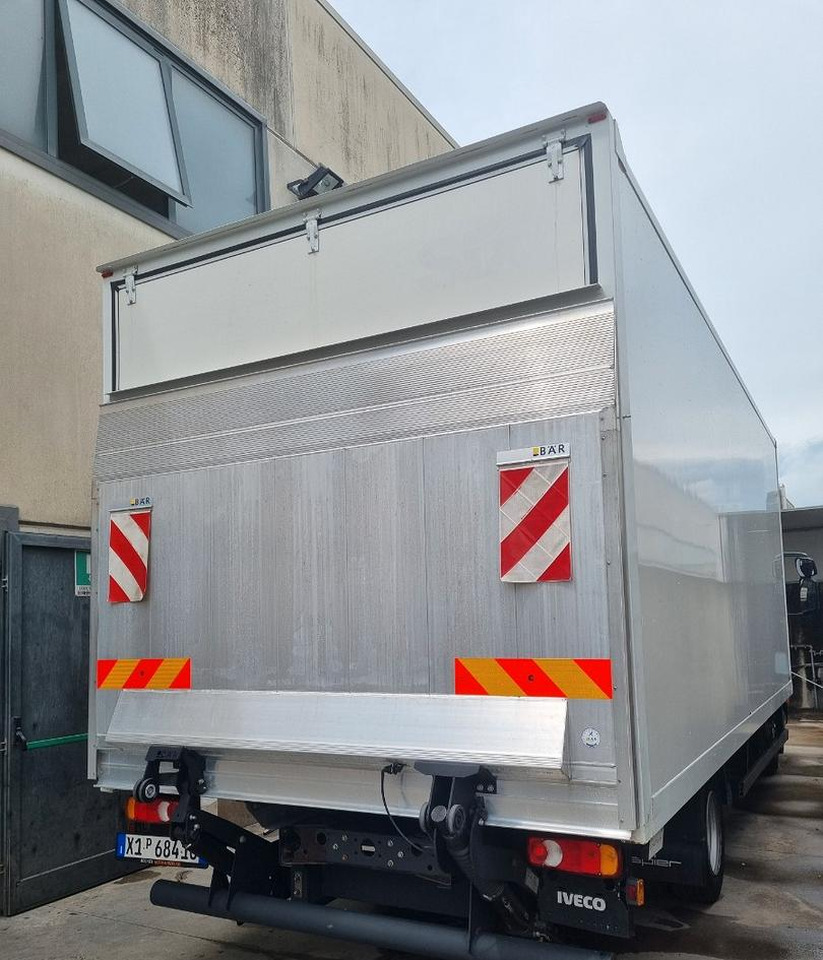 Kamion sa zatvorenim sandukom Iveco 75e21 p furgone e sponda euro 6: slika 9