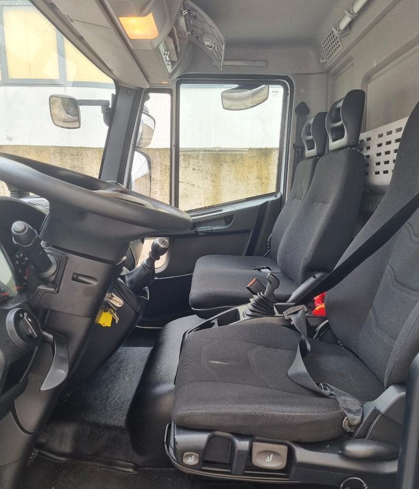 Kamion sa zatvorenim sandukom Iveco 75e21 p furgone e sponda euro 6: slika 12