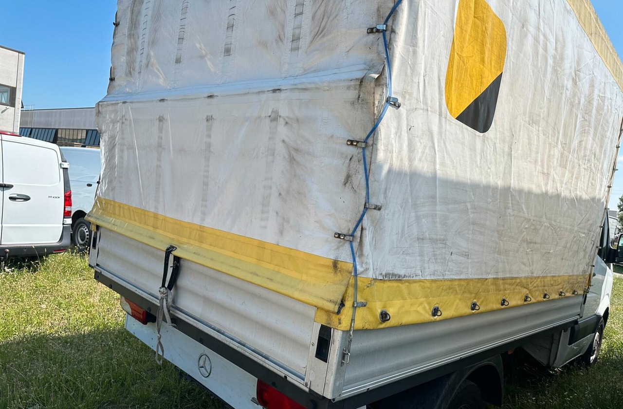 Mercedes Benz 211 centina euro 6 - Dostavno vozilo sa ceradom: slika 4 Mercedes Benz 211 centina euro 6 - Dostavno vozilo sa ceradom: slika 4