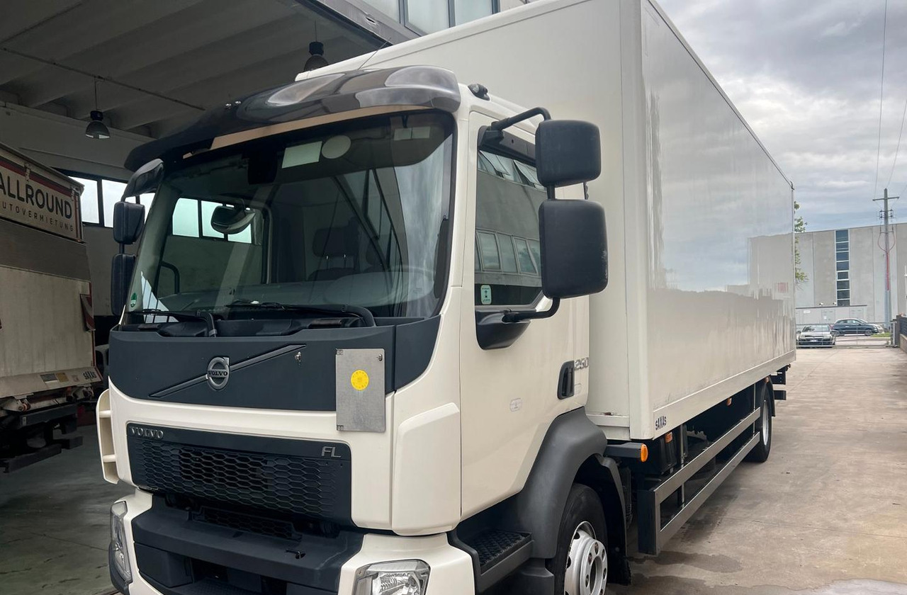 VOLVO FL 250 euro 6 sponda - Kamion sa zatvorenim sandukom: slika 1 VOLVO FL 250 euro 6 sponda - Kamion sa zatvorenim sandukom: slika 1