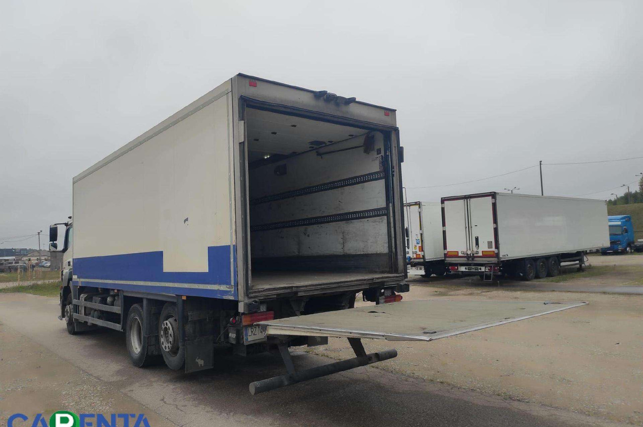 Mercedes-Benz AXOR 940.20 - Hladnjača: slika 3 Mercedes-Benz AXOR 940.20 - Hladnjača: slika 3