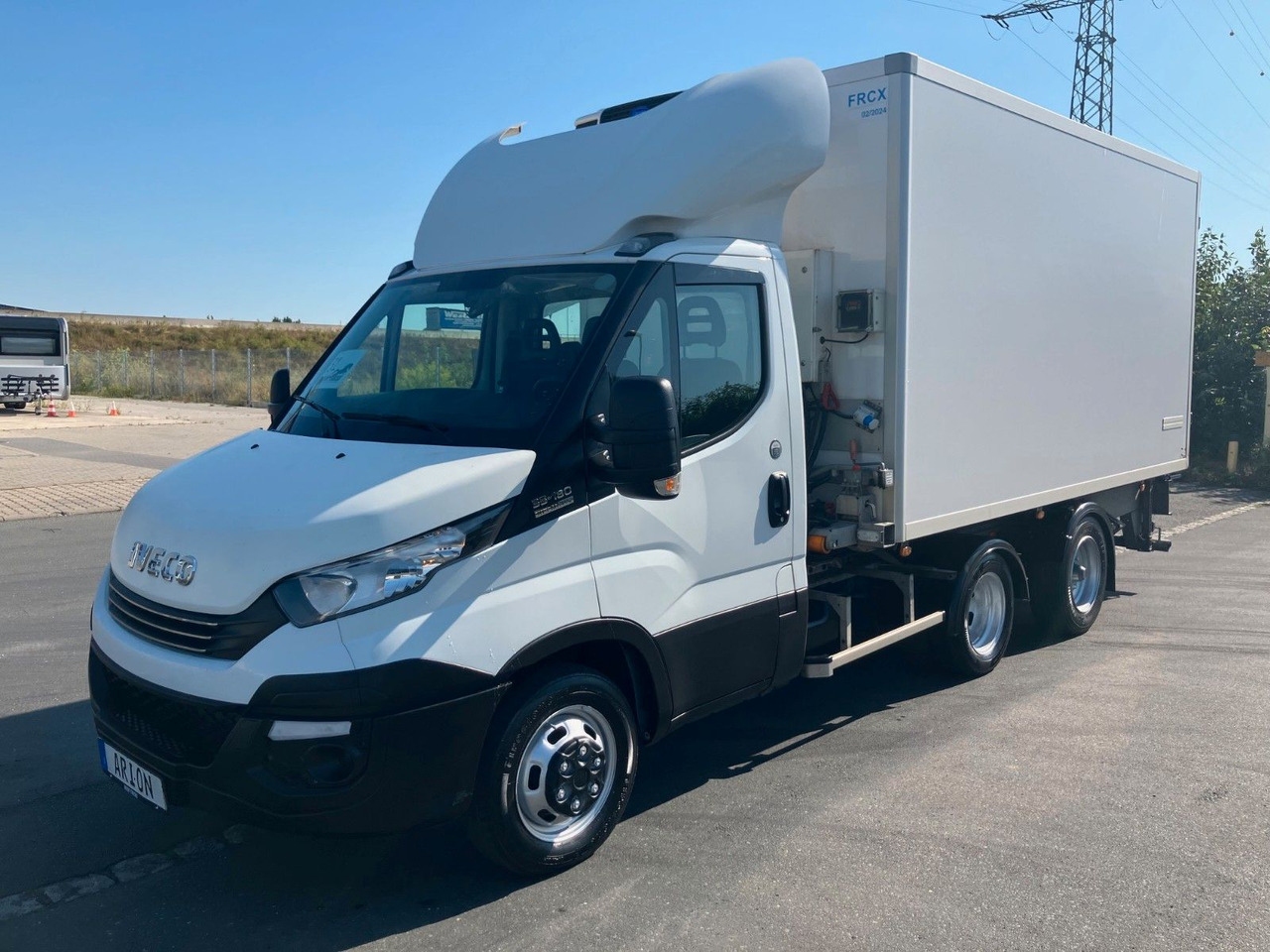 Iveco Daily 35C18 MAXICARGO Kühlkoffer/CARRIER/AC/EU6 Iveco Daily 35C18 MAXICARGO Kühlkoffer/CARRIER/AC/EU6 - Dostavno vozilo hladnjača: slika 2 Iveco Daily 35C18 MAXICARGO Kühlkoffer/CARRIER/AC/EU6 Iveco Daily 35C18 MAXICARGO Kühlkoffer/CARRIER/AC/EU6 - Dostavno vozilo hladnjača: slika 2