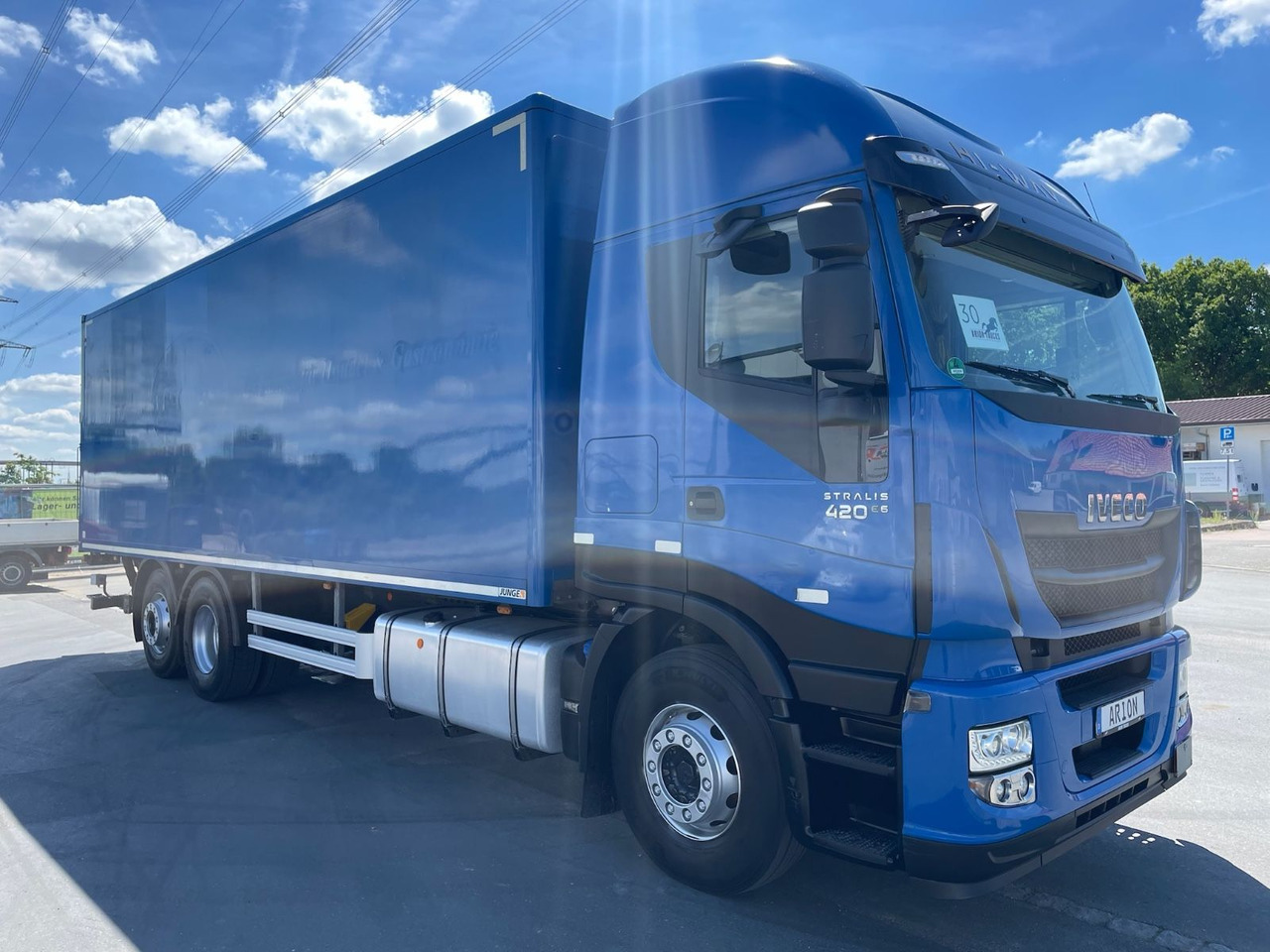 Iveco Stralis 420 Koffer/Thermoisoliert/LBW/NLA/AC/EU6 - Kamion sa zatvorenim sandukom: slika 1 Iveco Stralis 420 Koffer/Thermoisoliert/LBW/NLA/AC/EU6 - Kamion sa zatvorenim sandukom: slika 1
