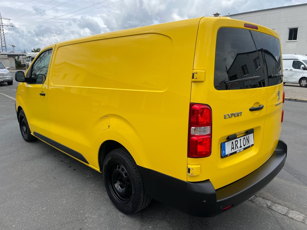 Peugeot Expert Kasten Pro L3/2.0 BlueHDI/AC/15xVerfügbar - Mali kombi: slika 4 Peugeot Expert Kasten Pro L3/2.0 BlueHDI/AC/15xVerfügbar - Mali kombi: slika 4