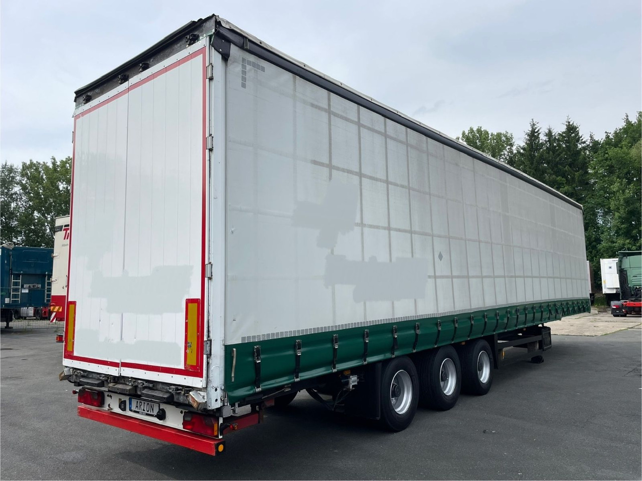 Schmitz Cargobull S01 3-Achs/Pritsche+Plane/13,5m/28050kg-Nutzlast - Poluprikolica sa ceradom: slika 5 Schmitz Cargobull S01 3-Achs/Pritsche+Plane/13,5m/28050kg-Nutzlast - Poluprikolica sa ceradom: slika 5