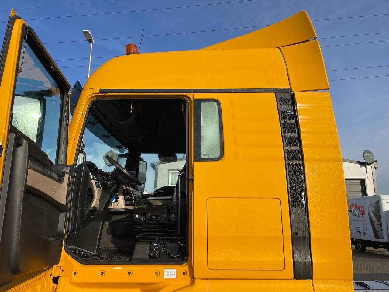 Tegljač MAN TGX 18.500 4x2 BLS/Retarder/StandAC/48t/ACC/EU6c: slika 10 Tegljač MAN TGX 18.500 4x2 BLS/Retarder/StandAC/48t/ACC/EU6c: slika 10