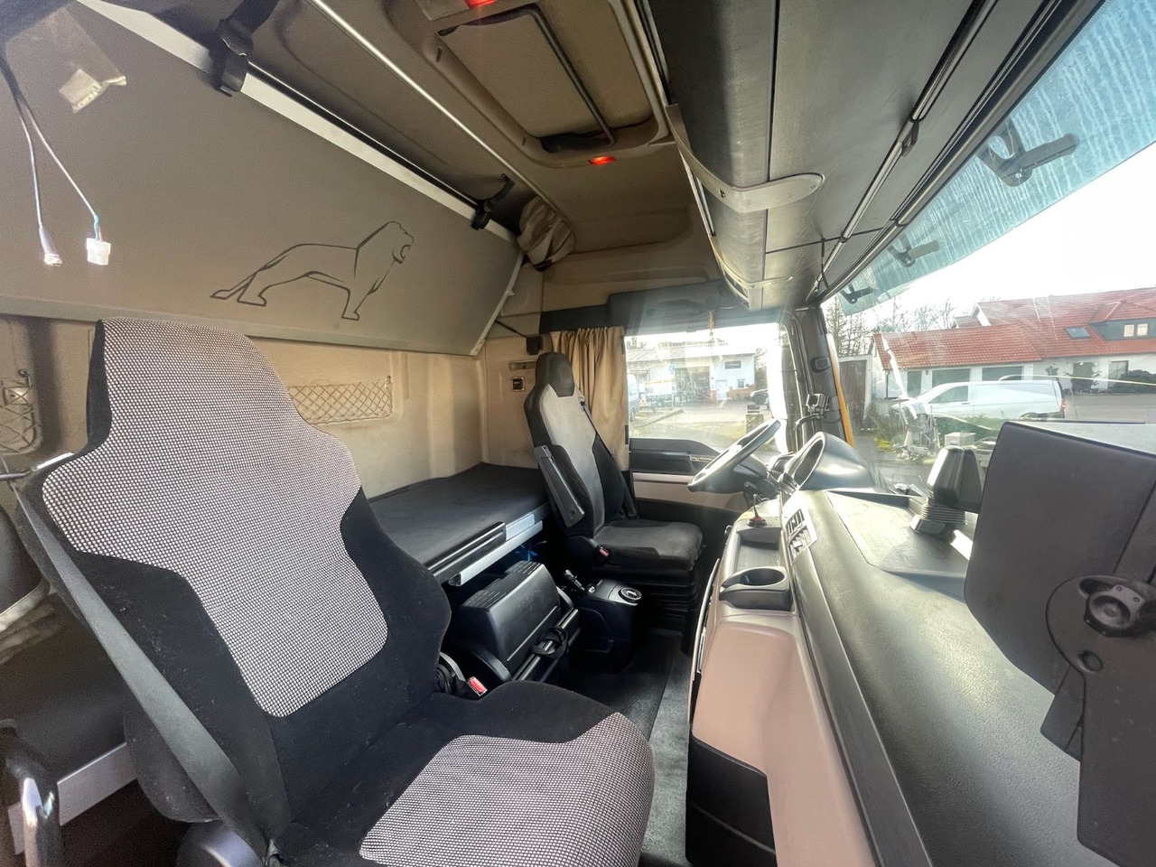 Tegljač MAN TGX 18.500 4x2 BLS/Retarder/StandAC/48t/ACC/EU6c: slika 16 Tegljač MAN TGX 18.500 4x2 BLS/Retarder/StandAC/48t/ACC/EU6c: slika 16