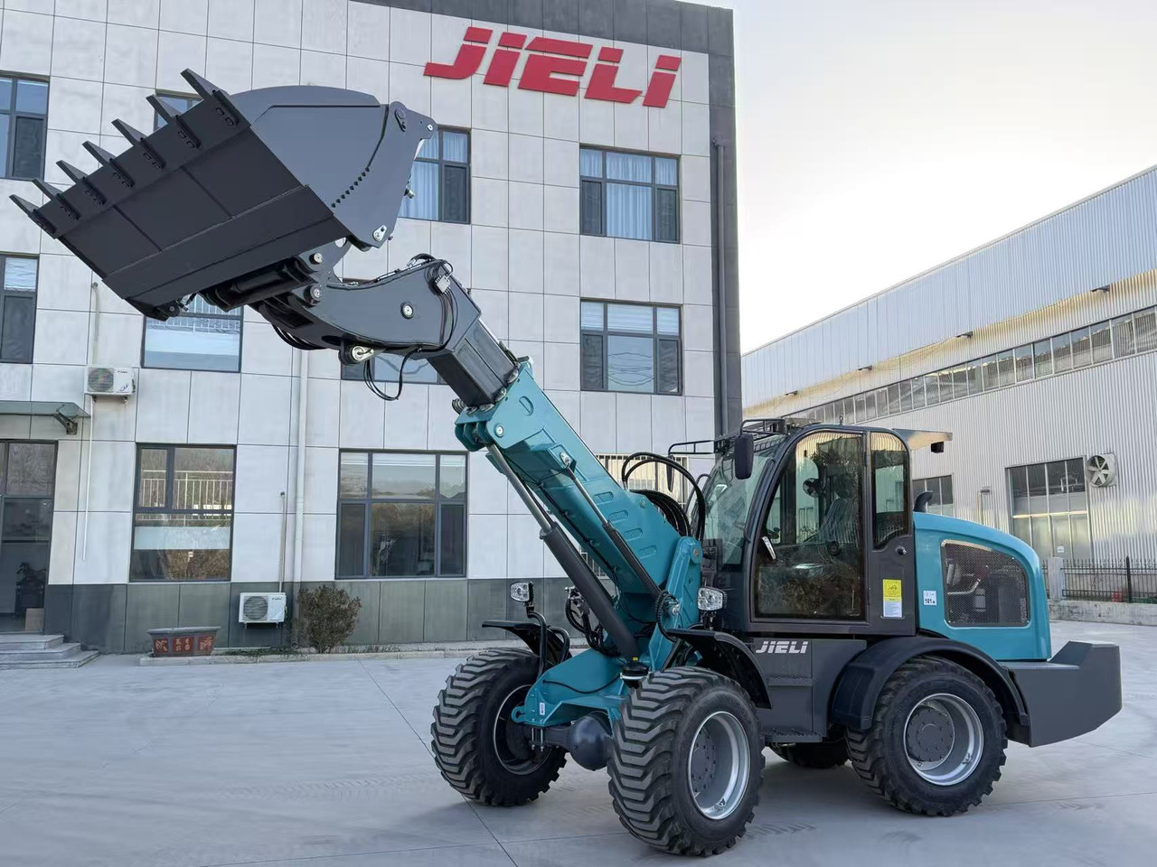 JIELI JL25T - Teleskopski utovarivač na točkovima: slika 1 JIELI JL25T - Teleskopski utovarivač na točkovima: slika 1