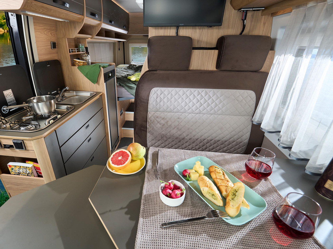 Bravia Mobil Swan 636 PEUGEOT BOXER, EURO 6.4 Bravia Mobil Swan 636 PEUGEOT BOXER, EURO 6.4: slika 14 Bravia Mobil Swan 636 PEUGEOT BOXER, EURO 6.4 Bravia Mobil Swan 636 PEUGEOT BOXER, EURO 6.4: slika 14