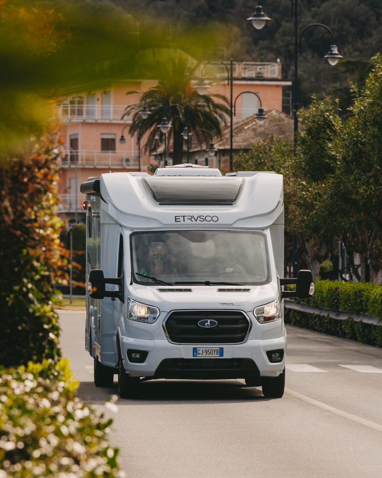 Etrusco T 7.3 QCF - Poluintegrisani kamper: slika 3 Etrusco T 7.3 QCF - Poluintegrisani kamper: slika 3