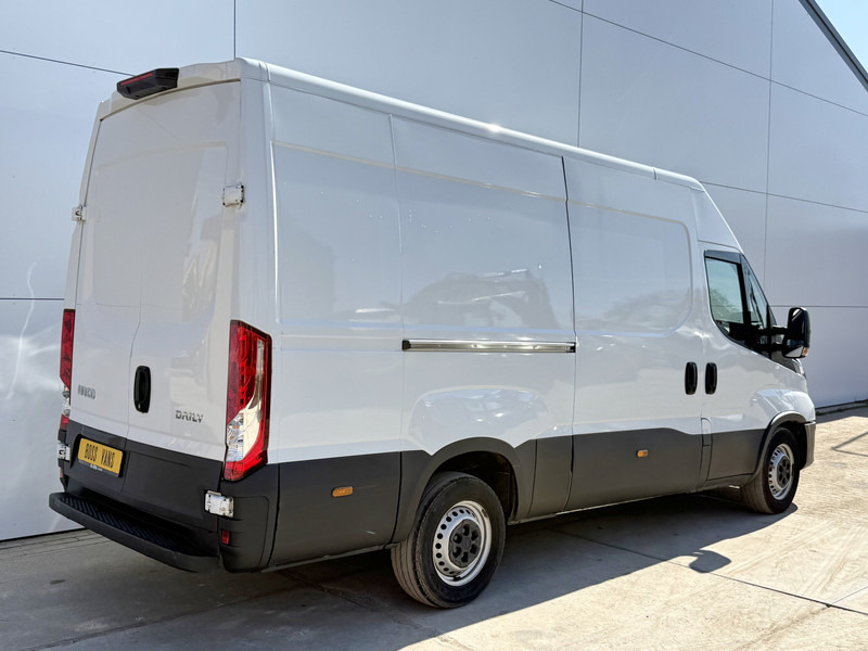 Iveco Daily 35S14 L2H2 Airco Cruise Control 3.5t Trekgewicht Euro 6 - Furgon: slika 3 Iveco Daily 35S14 L2H2 Airco Cruise Control 3.5t Trekgewicht Euro 6 - Furgon: slika 3
