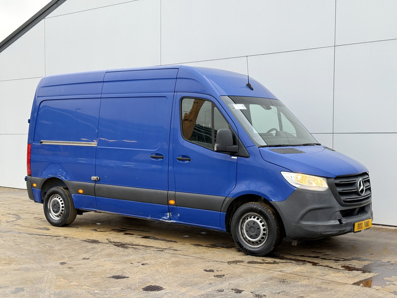 Mercedes-Benz Sprinter 311 2.1 CDI L2H2 Climate Control Carplay ESP Parkeersensoren achter - Furgon: slika 4 Mercedes-Benz Sprinter 311 2.1 CDI L2H2 Climate Control Carplay ESP Parkeersensoren achter - Furgon: slika 4