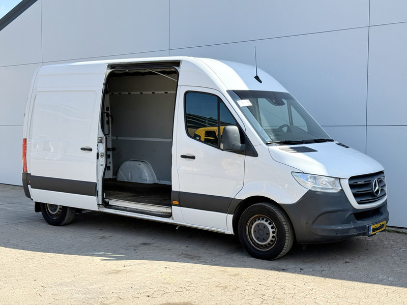 Mercedes-Benz Sprinter 314 2.2 CDI Automaat L2H2 Climate Control Cruise Control Standkachel Navigatie Camera - Furgon: slika 5 Mercedes-Benz Sprinter 314 2.2 CDI Automaat L2H2 Climate Control Cruise Control Standkachel Navigatie Camera - Furgon: slika 5