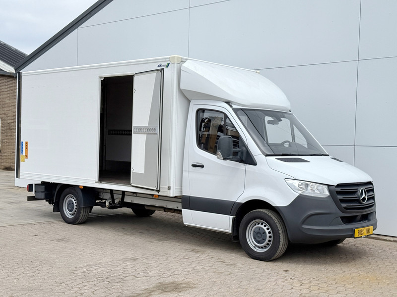 Mercedes-Benz Sprinter 315 1.9 CDI Automaat Laadklep Airco Cruise Control Carplay Bakwagen Meubelbak Koffer - Dostavno vozilo sa zatvorenim sandukom: slika 5 Mercedes-Benz Sprinter 315 1.9 CDI Automaat Laadklep Airco Cruise Control Carplay Bakwagen Meubelbak Koffer - Dostavno vozilo sa zatvorenim sandukom: slika 5
