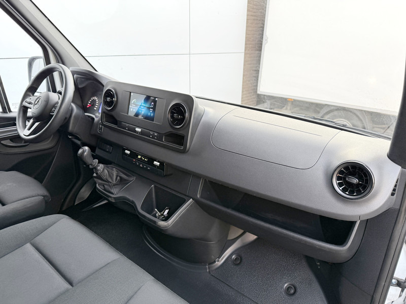 Furgon Mercedes-Benz Sprinter 315 1.9 CDI L2H1 Climate Control Cruise Control Carplay: slika 9 Furgon Mercedes-Benz Sprinter 315 1.9 CDI L2H1 Climate Control Cruise Control Carplay: slika 9