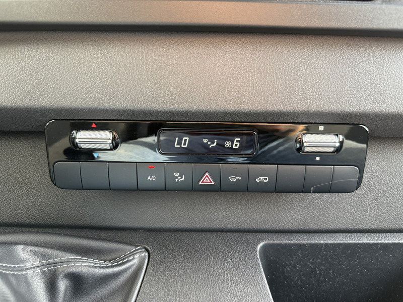 Furgon Mercedes-Benz Sprinter 315 1.9 CDI L2H1 Climate Control Cruise Control Carplay: slika 17 Furgon Mercedes-Benz Sprinter 315 1.9 CDI L2H1 Climate Control Cruise Control Carplay: slika 17