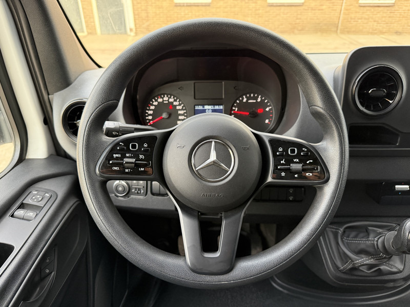 Furgon Mercedes-Benz Sprinter 315 1.9 CDI L2H1 Climate Control Cruise Control Carplay: slika 19 Furgon Mercedes-Benz Sprinter 315 1.9 CDI L2H1 Climate Control Cruise Control Carplay: slika 19